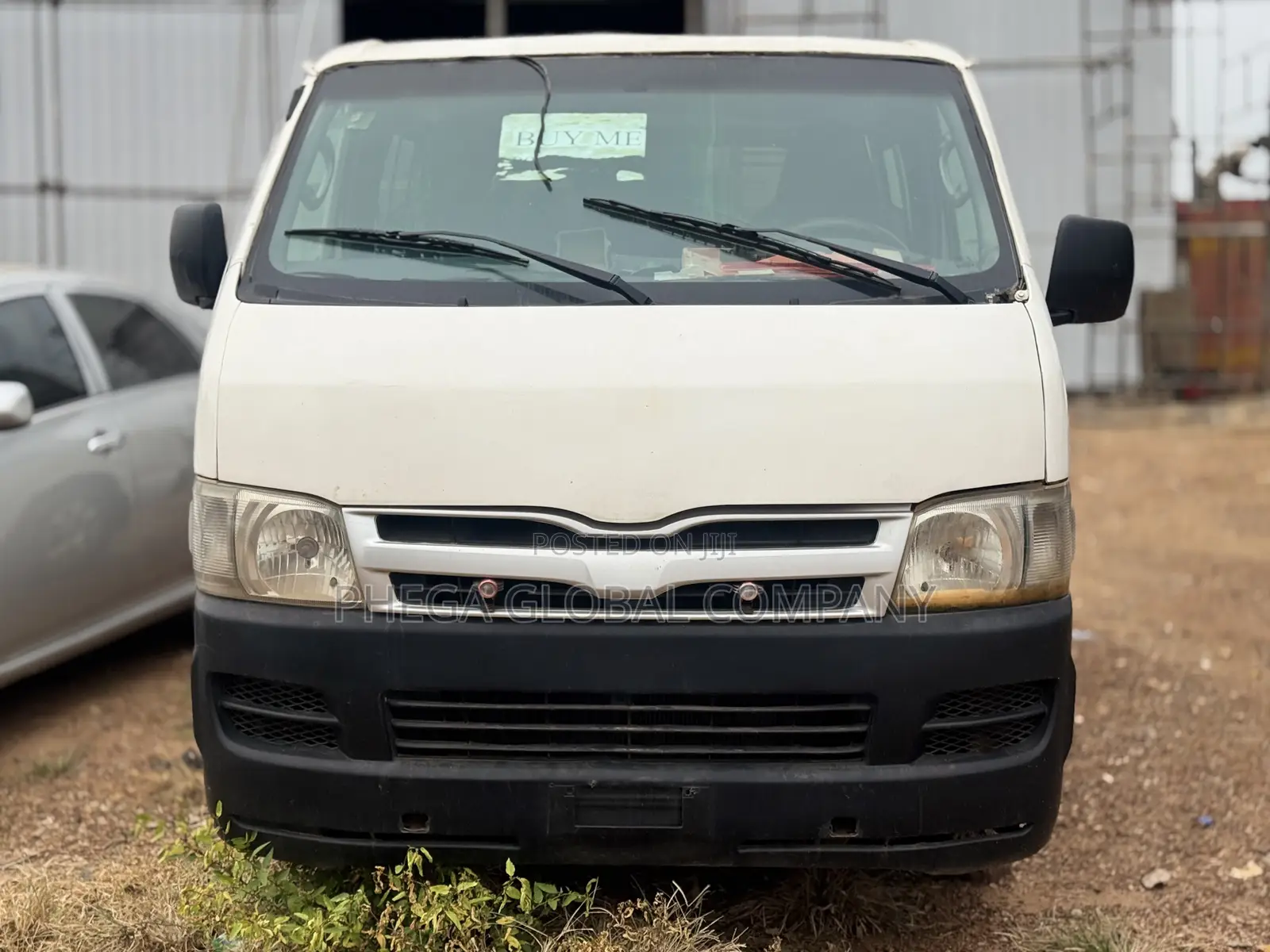Toyota HiAce 2010 White