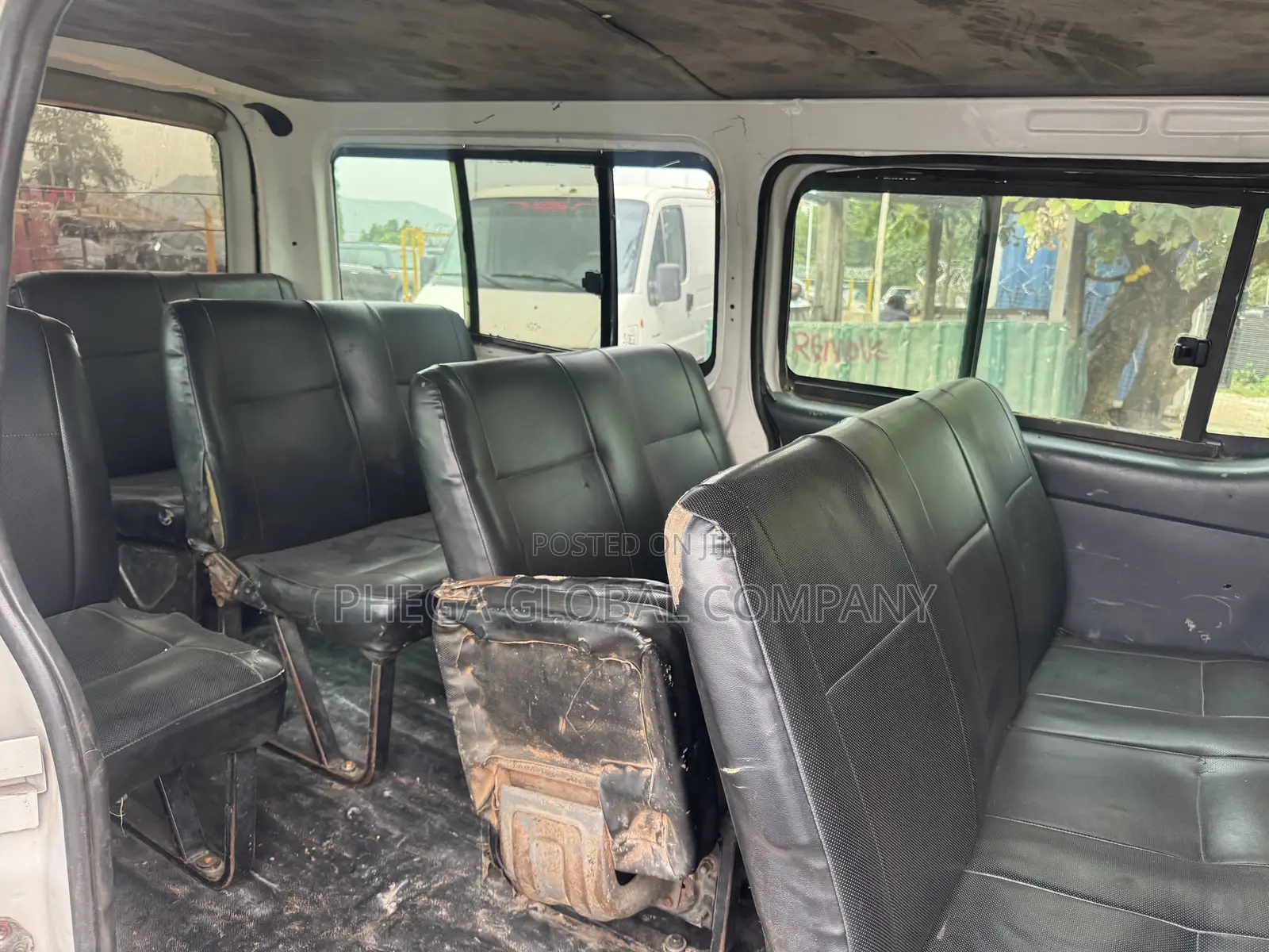 Toyota HiAce 2010 White