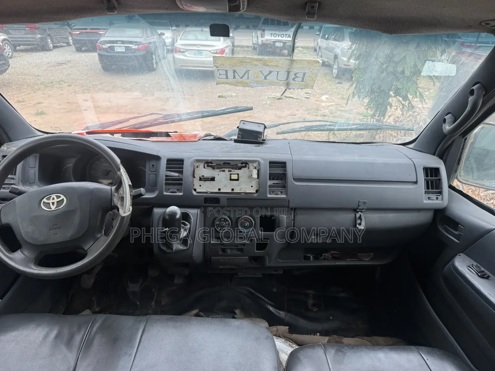 Toyota HiAce 2010 White