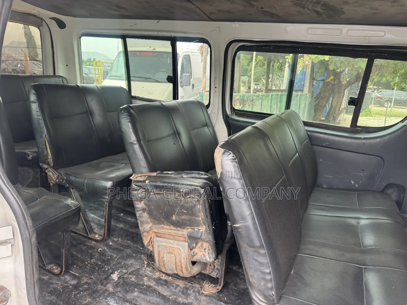 Toyota HiAce 2010 White
