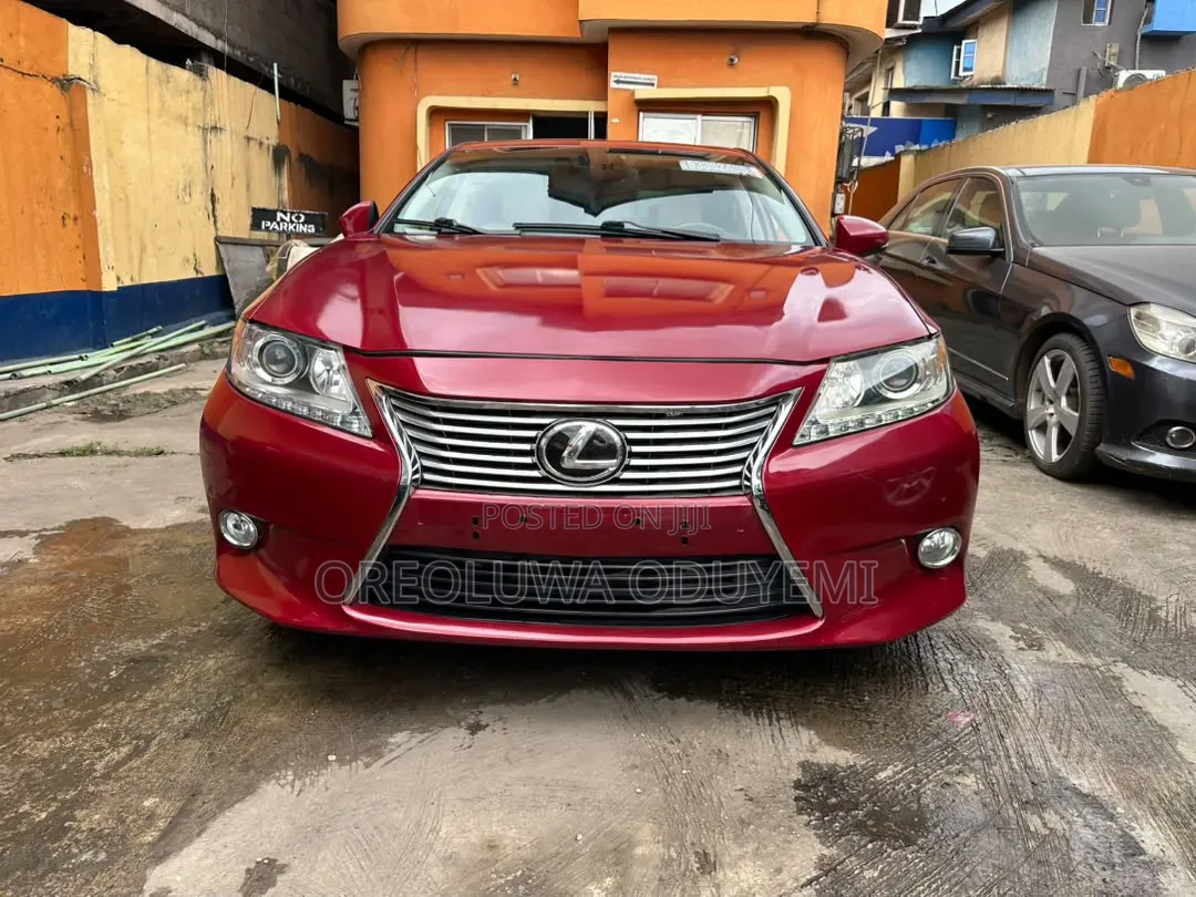 Lexus ES 2014 Red