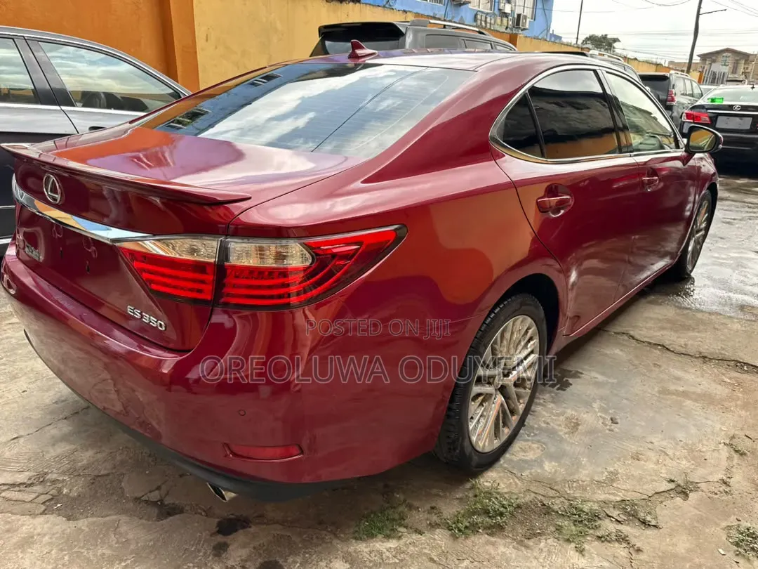 Lexus ES 2014 Red