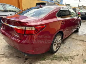 Lexus ES 2014 Red