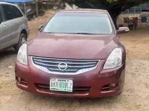 Nissan Altima 2.5 SL 2010 Burgundy