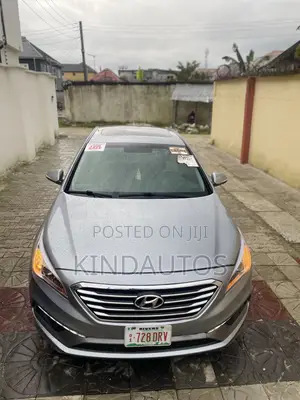 Hyundai Sonata Sport Sedan FWD (2.4L 4cyl 6A) 2016 Silver