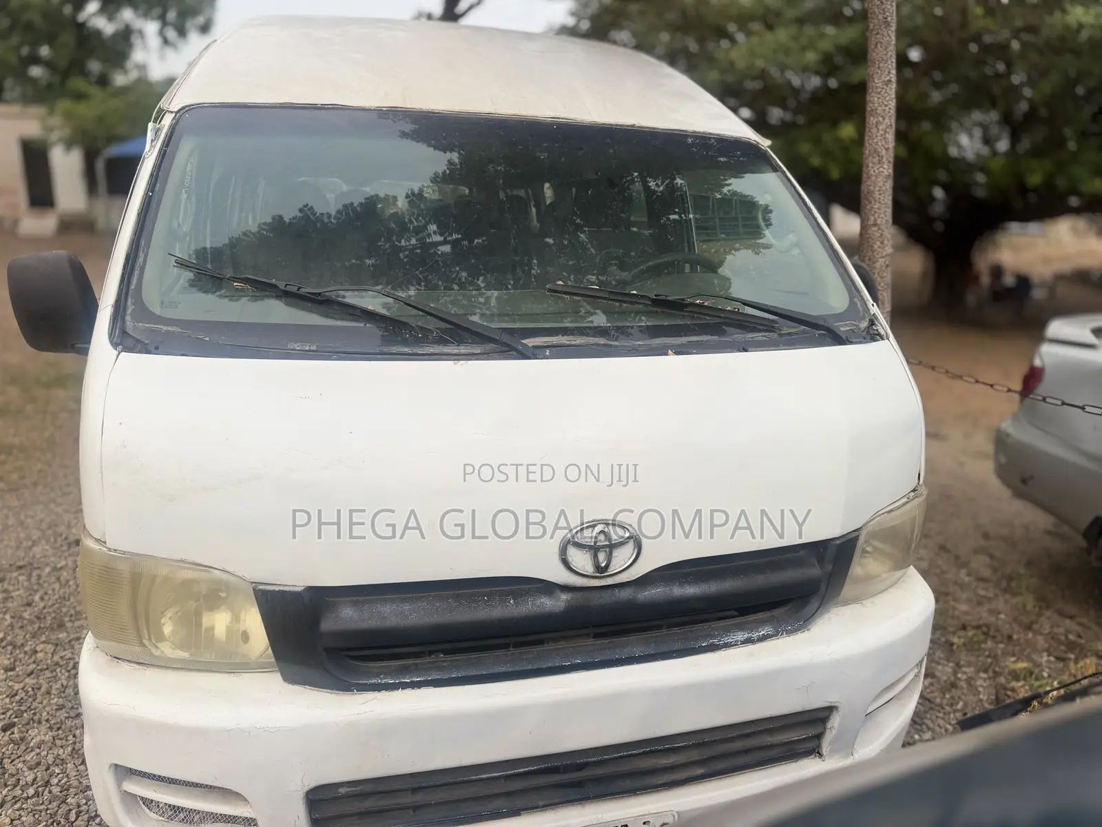 Toyota HiAce 2010 White