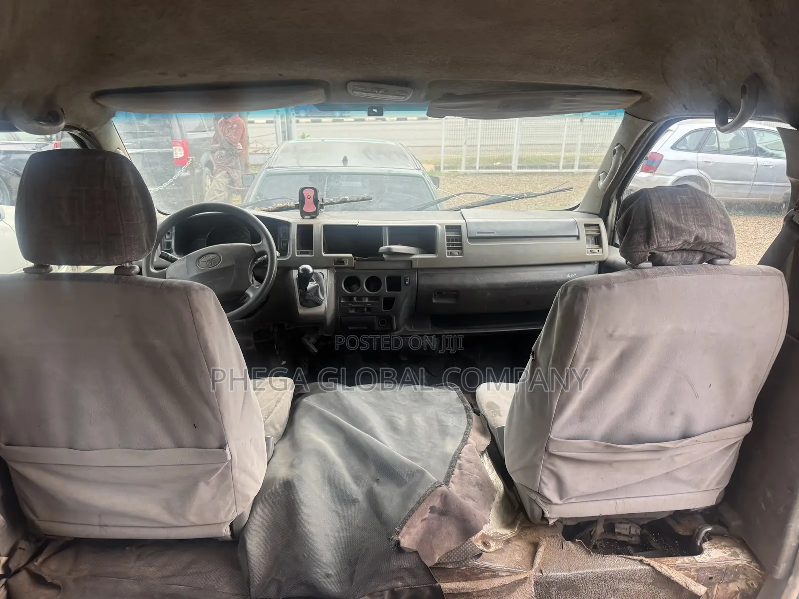 Toyota HiAce 2010 White