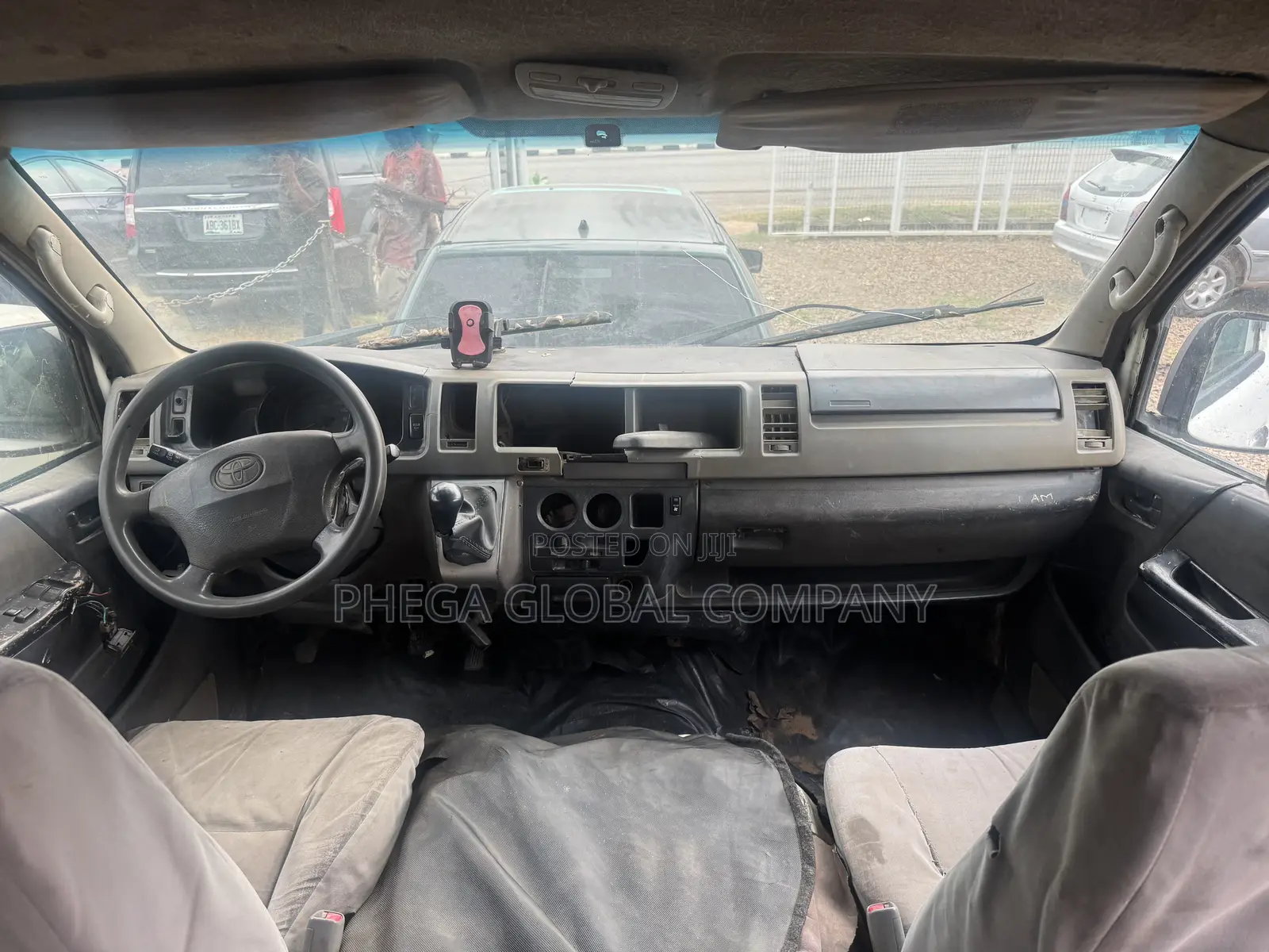Toyota HiAce 2010 White