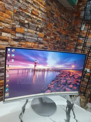 Samsung 27-Inch Curved Monitor | FHD 1080p | HDMI | Built-in Speakers