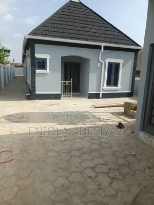 Mini Flat in Igbolomu, Agric for rent