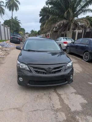 Toyota Corolla 2013 Black