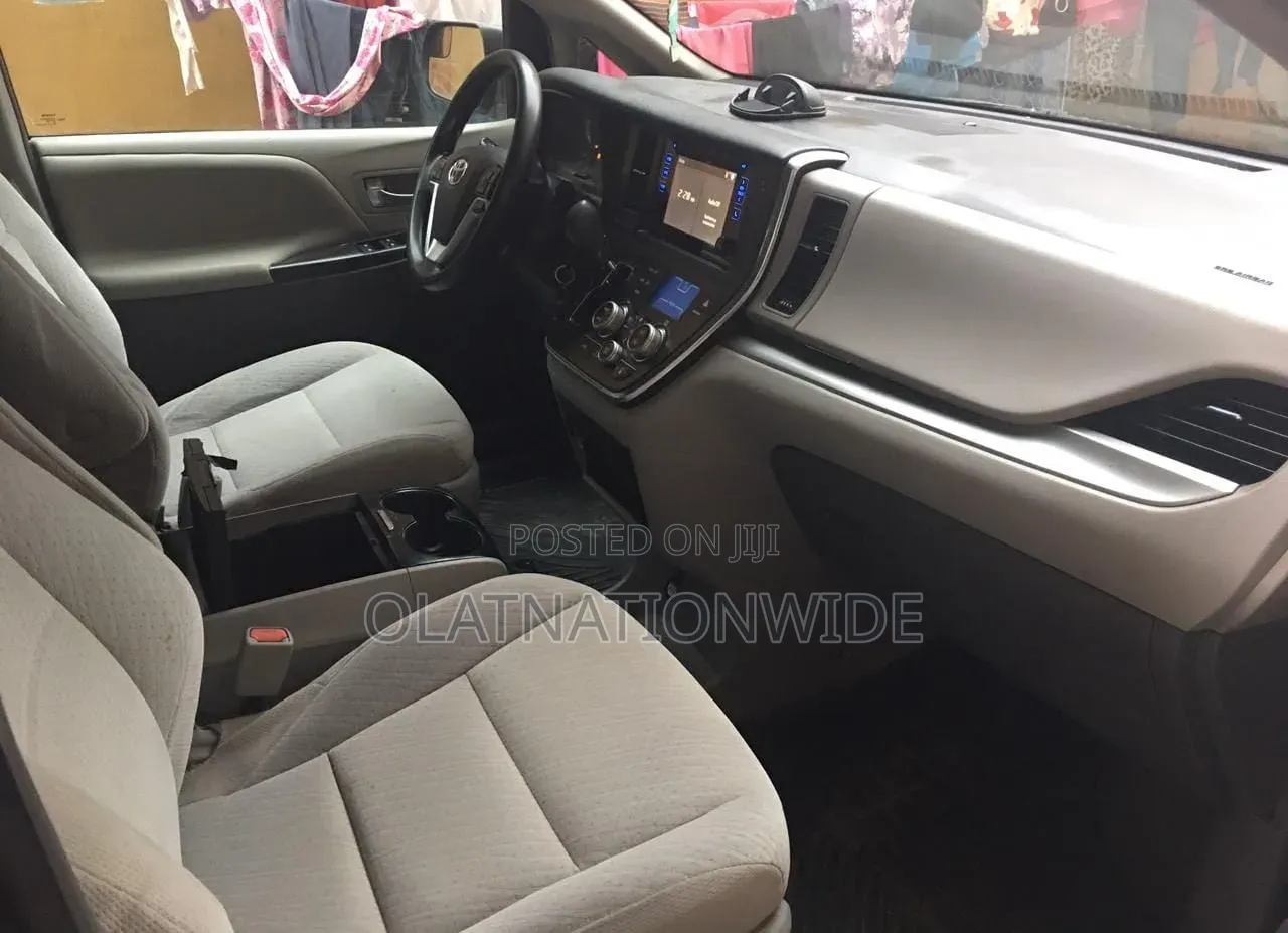 Toyota Sienna 2017