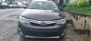 Toyota Camry LE 4dr Sedan w/Prod. End 11/13 (2.5L 4cyl 6A) 2014 Gray