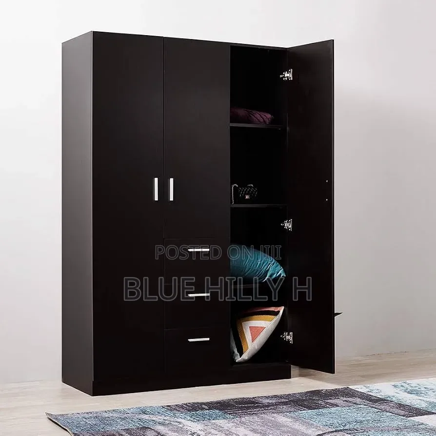 Wardrobe Size