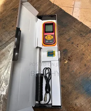 Digital Benetech Moisture Meter