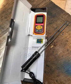 Digital Benetech Moisture Meter