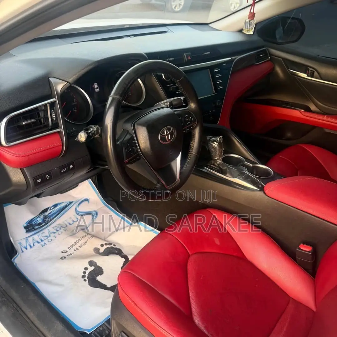 Toyota Camry 2020 White