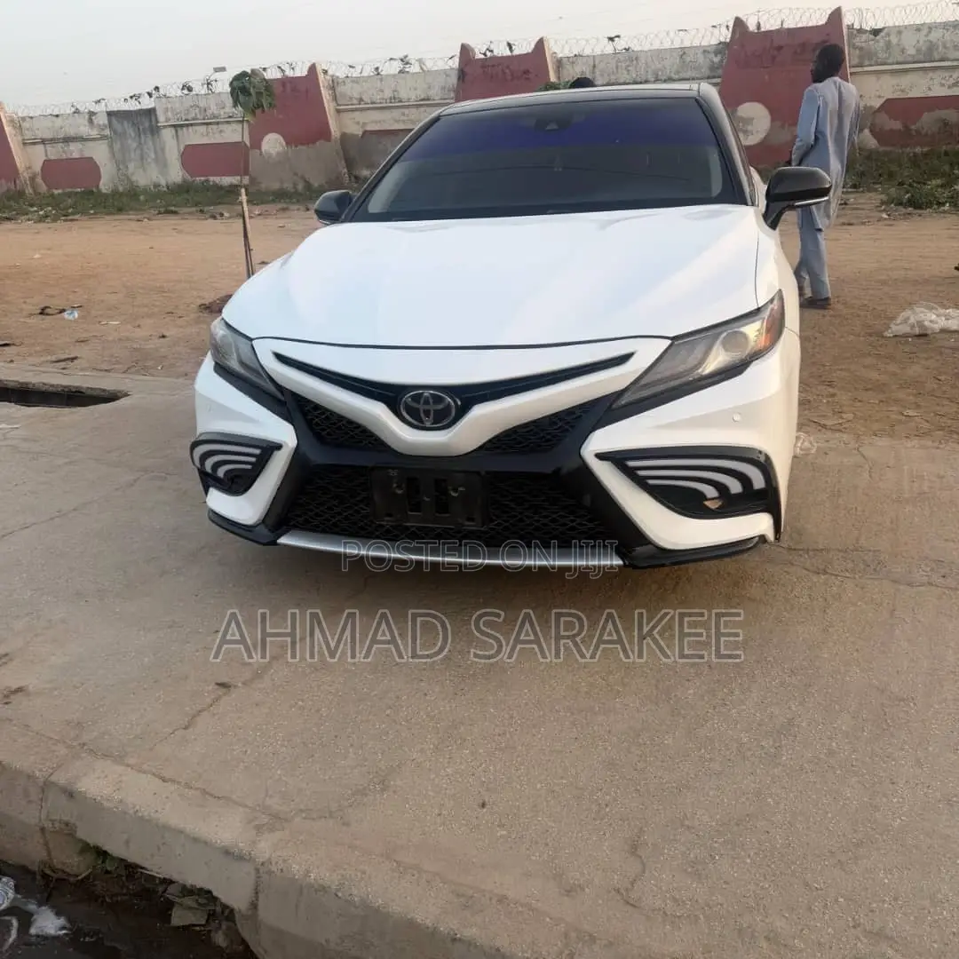 Toyota Camry 2020 White