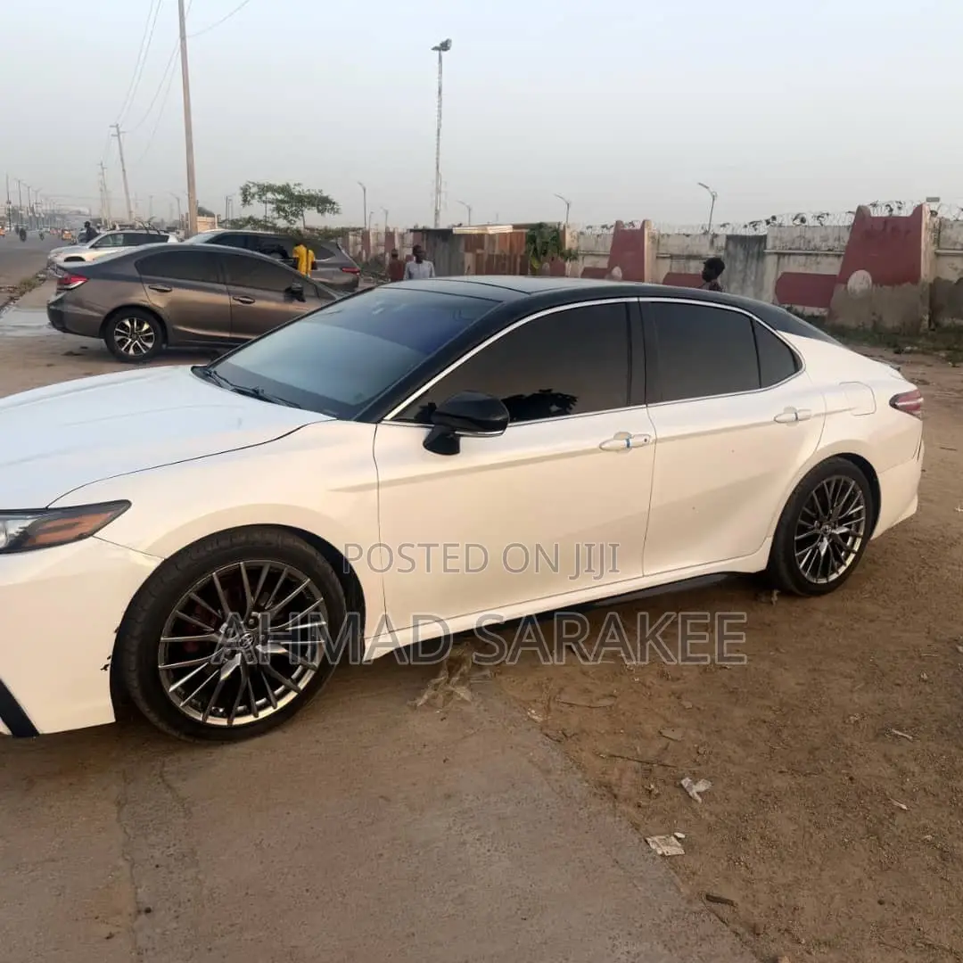 Toyota Camry 2020 White