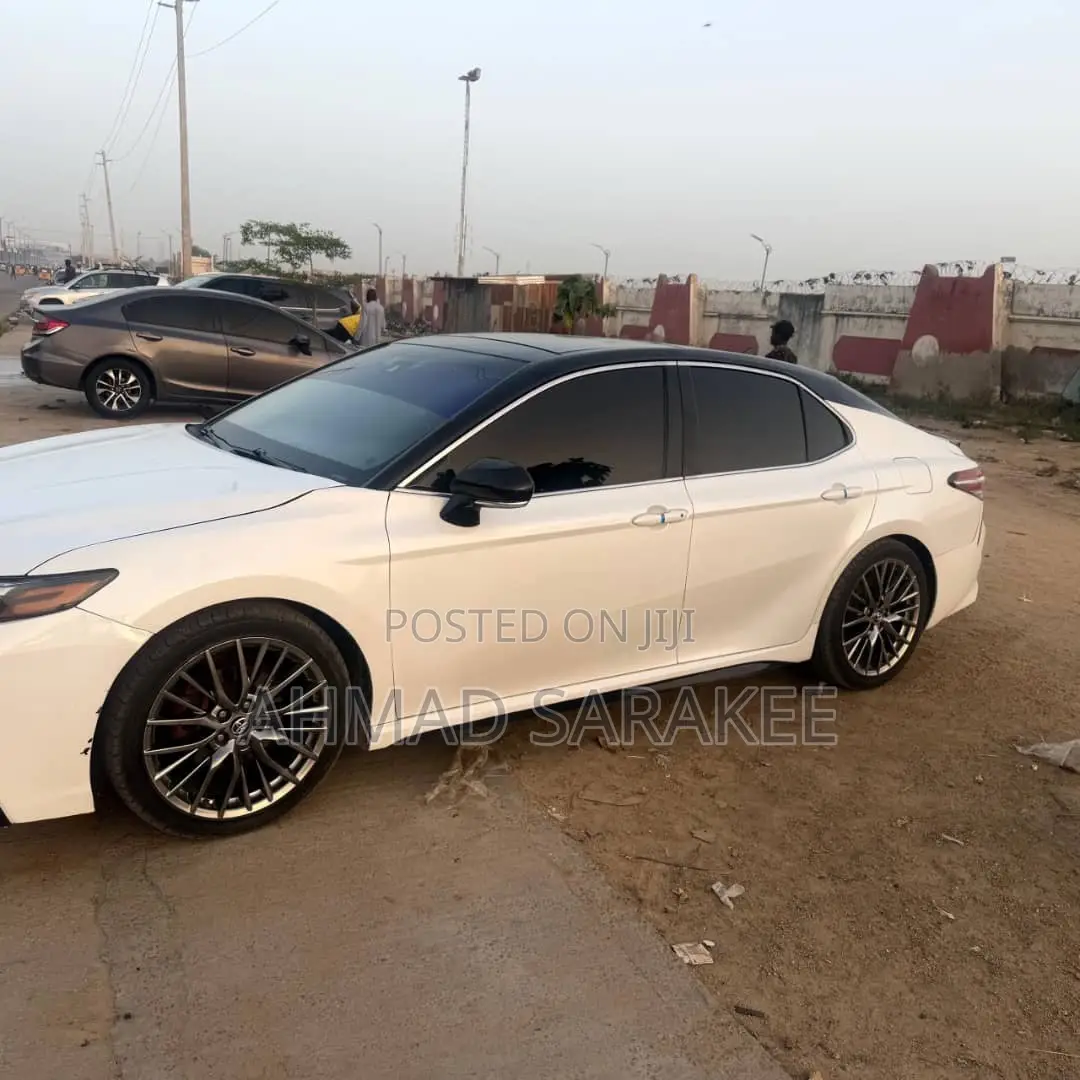 Toyota Camry 2020 White