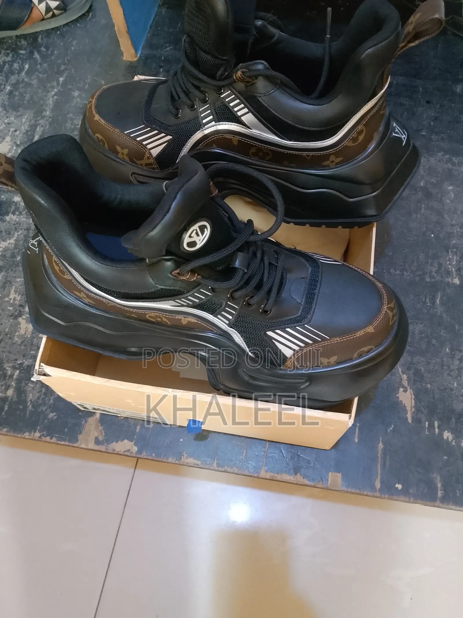 Solid LV Designer Shoes