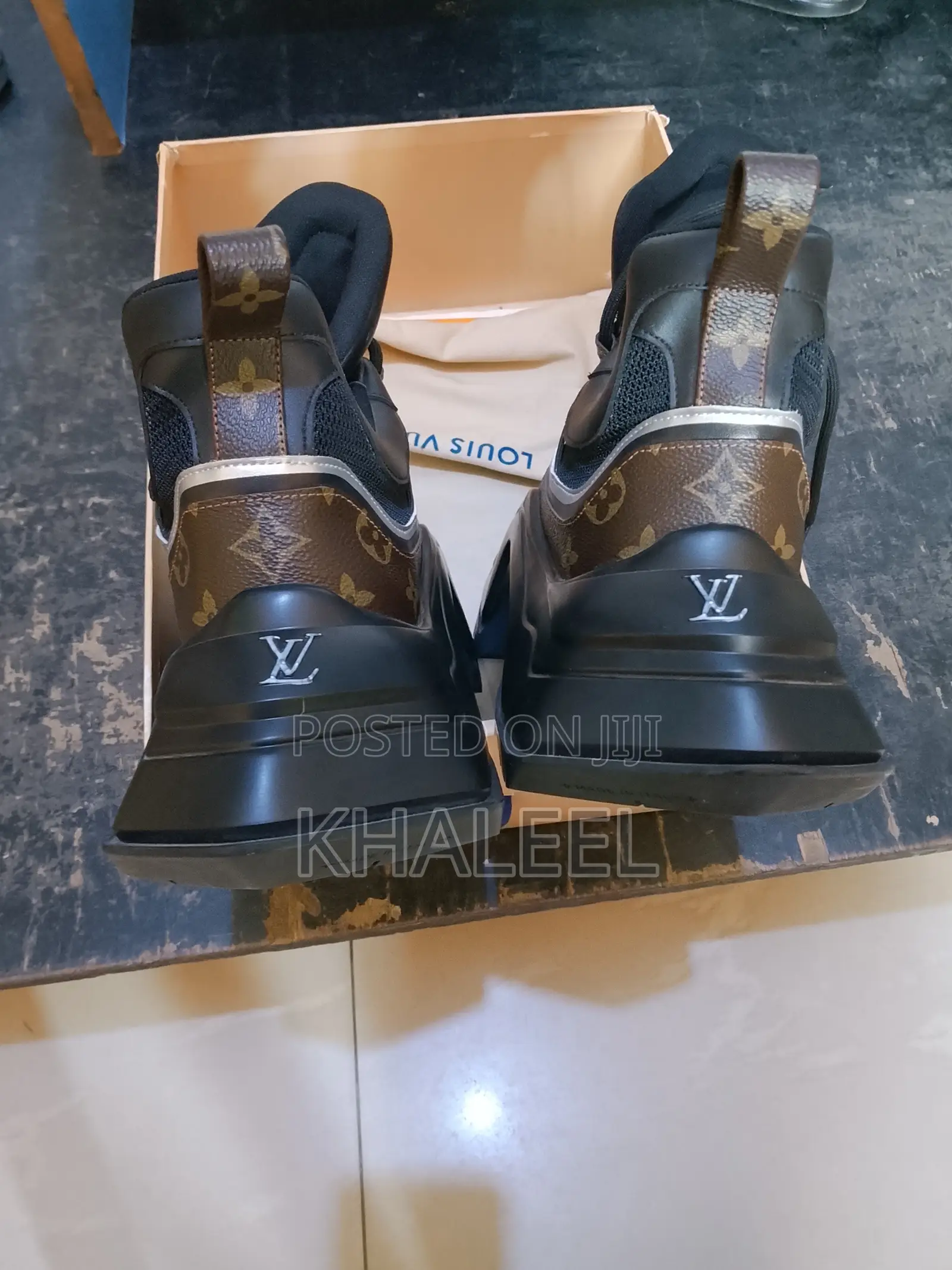 Solid LV Designer Shoes