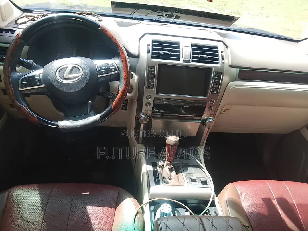 Lexus GX 2011 Black