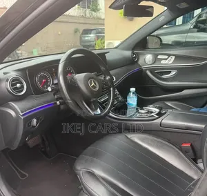 Mercedes-Benz E300 2016 Black