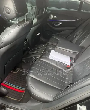 Mercedes-Benz E300 2016 Black