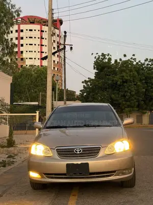 Toyota Corolla LE 2005 Gold