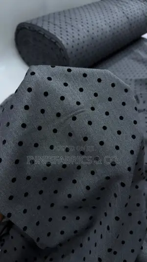 Stock Wool Pokal- Dot Fabric