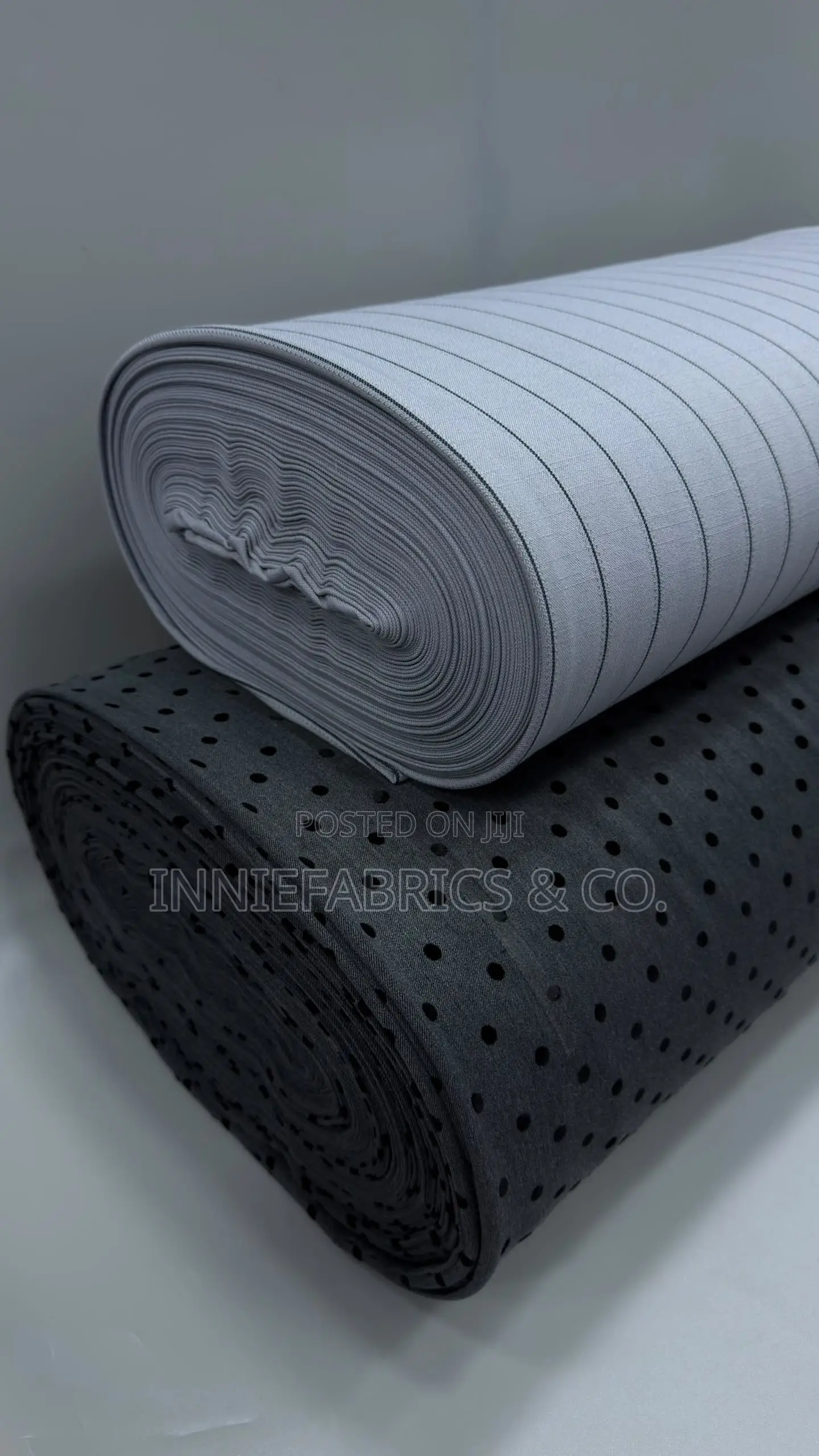 Stock Wool Pokal- Dot Fabric