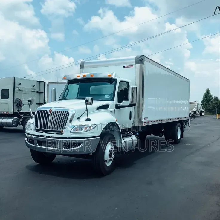 Covered Truck for Commercial Cargo