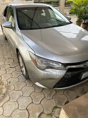 Toyota Camry XLE V6 4dr Sedan (3.6L 6cyl 6A) 2016 Silver