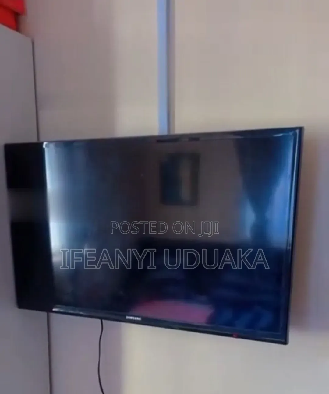 32 Inches Samsung Flat Screen TV