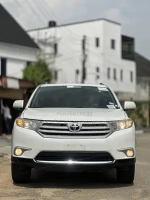 Toyota Highlander Limited 2011 White