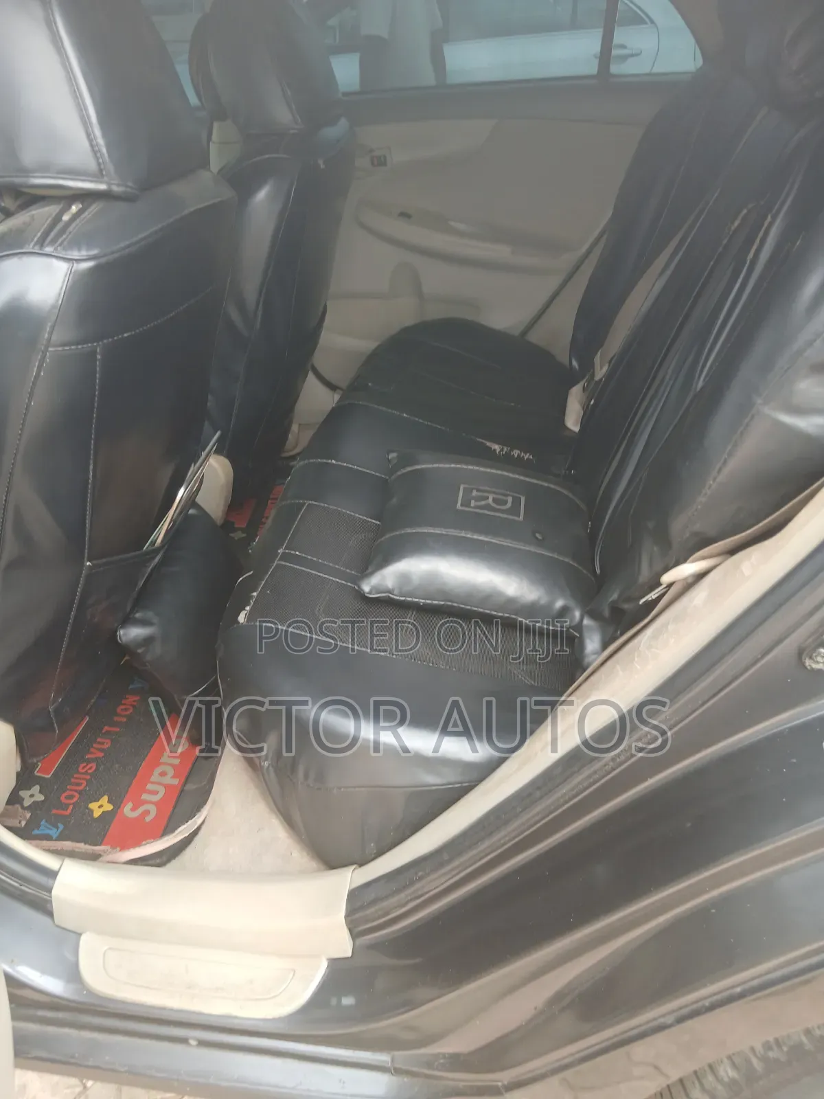 Toyota Corolla 2010 Gray