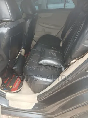 Toyota Corolla 2010 Gray