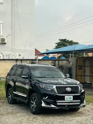 Toyota Land Cruiser Prado 2017 Black