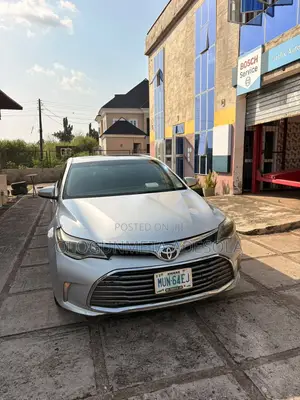 Toyota Avalon Limited 4dr Sedan (3.5L 6cyl 6A) 2014 Silver