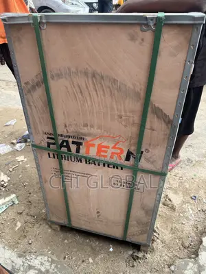 Pattern 15.36kwh 300ah 48v Lithium Battery