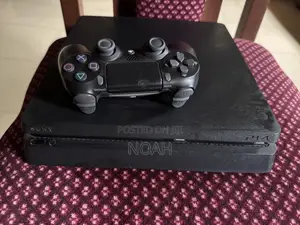 PlayStation 4 Slim