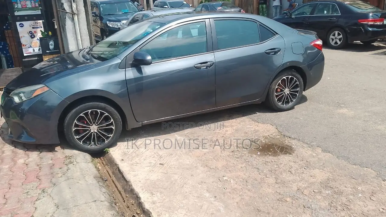Toyota Corolla 2014 Gray