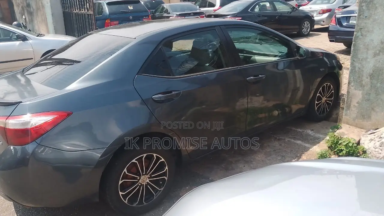 Toyota Corolla 2014 Gray