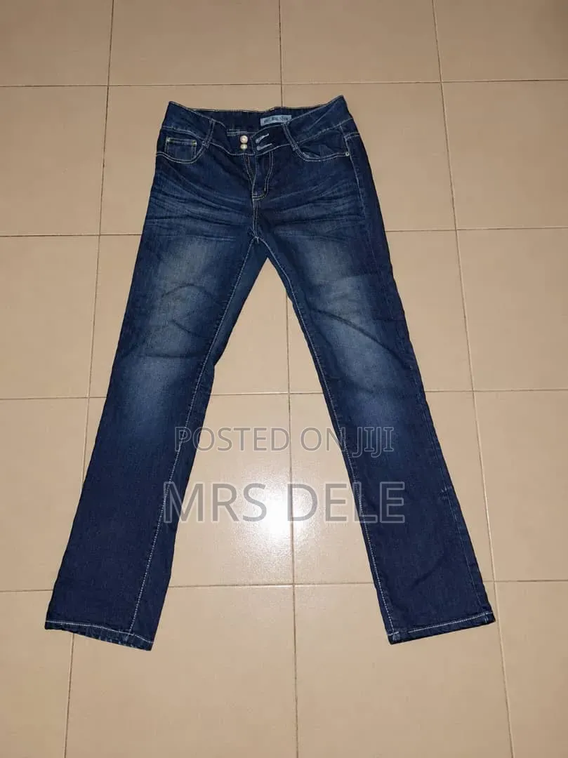 Dark Blue Denim Jeans – Size 32