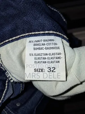 Dark Blue Denim Jeans – Size 32