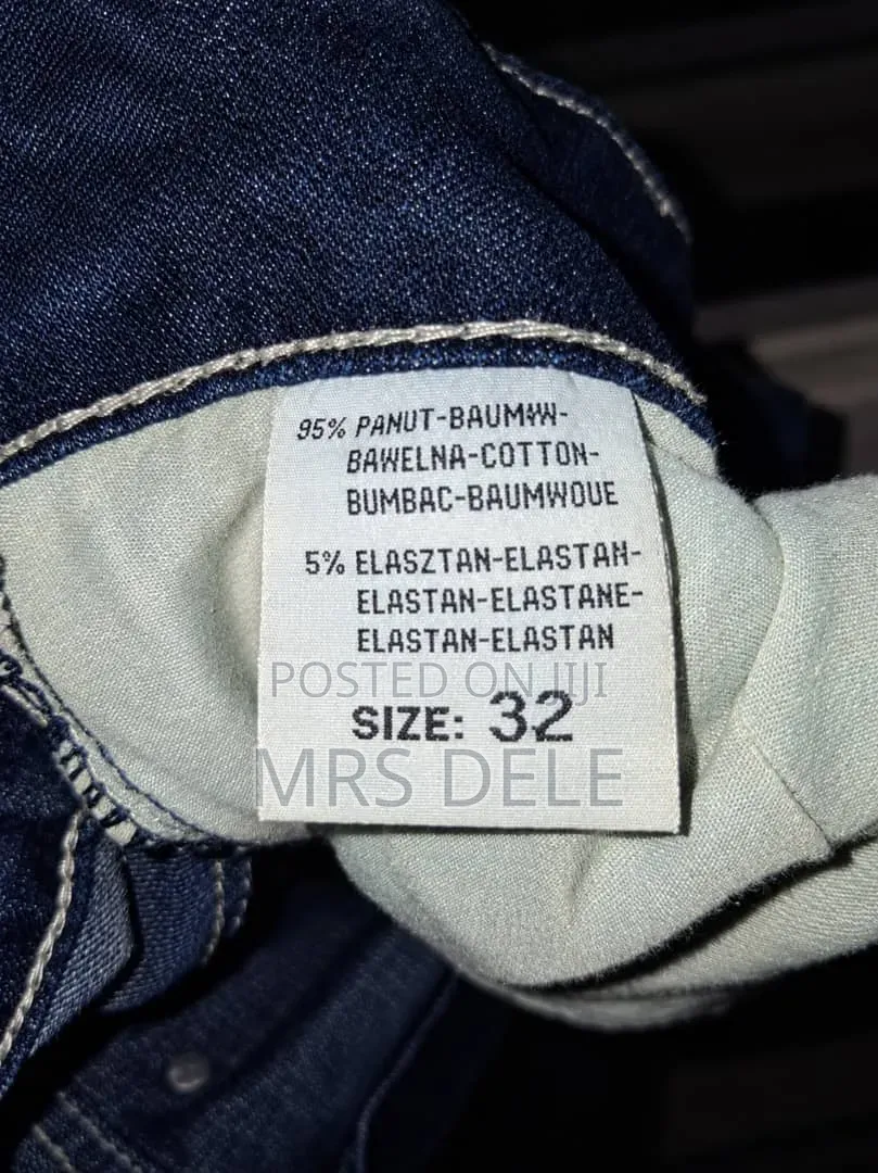 Dark Blue Denim Jeans – Size 32