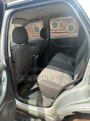 Ford Escape 2004 Silver