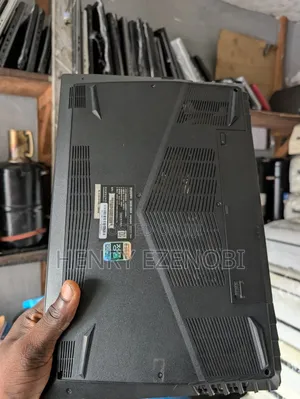 Laptop Clevo NH50AF3X 8GB Intel Core i5 HDD+SSD 256GB