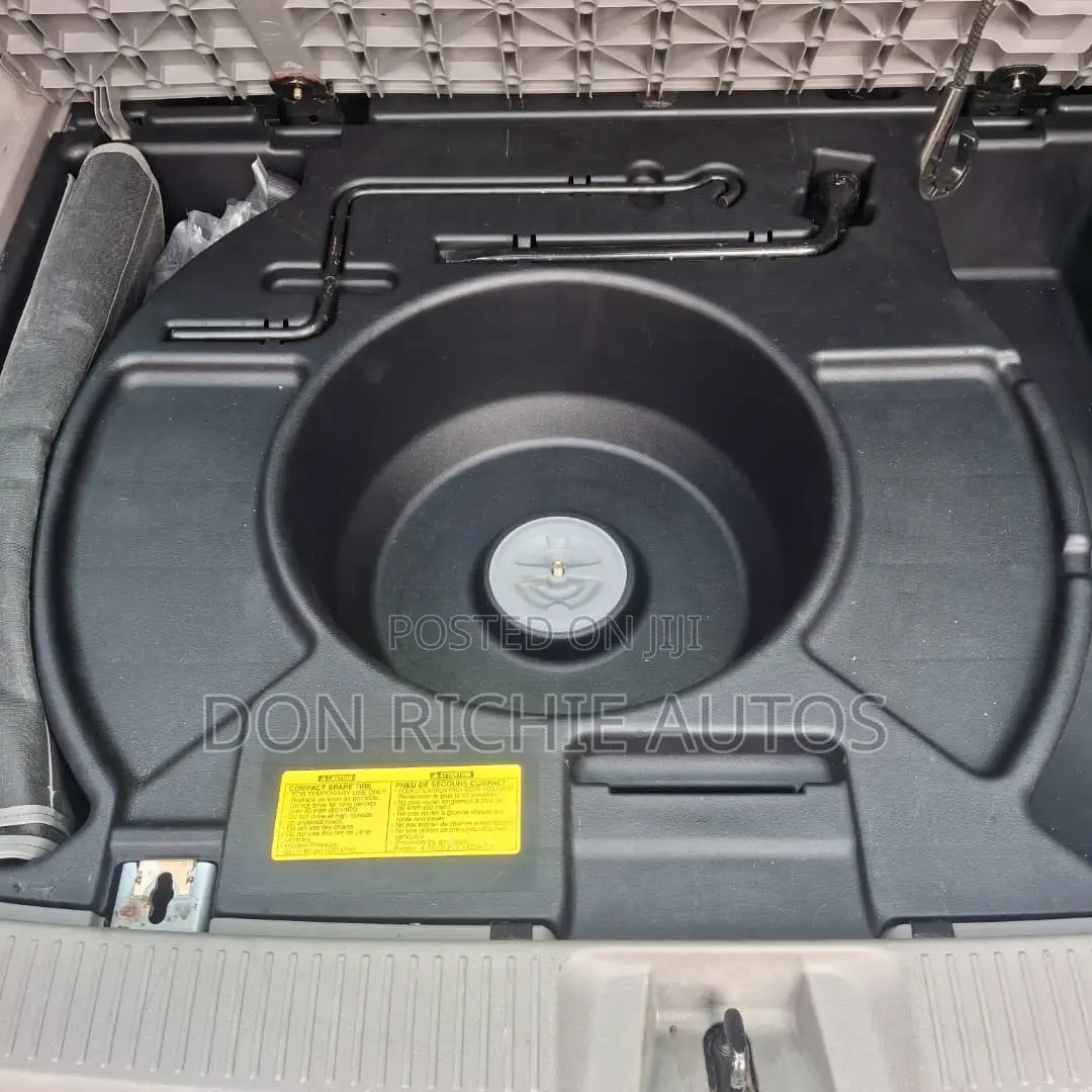 Toyota Matrix 2006 Silver
